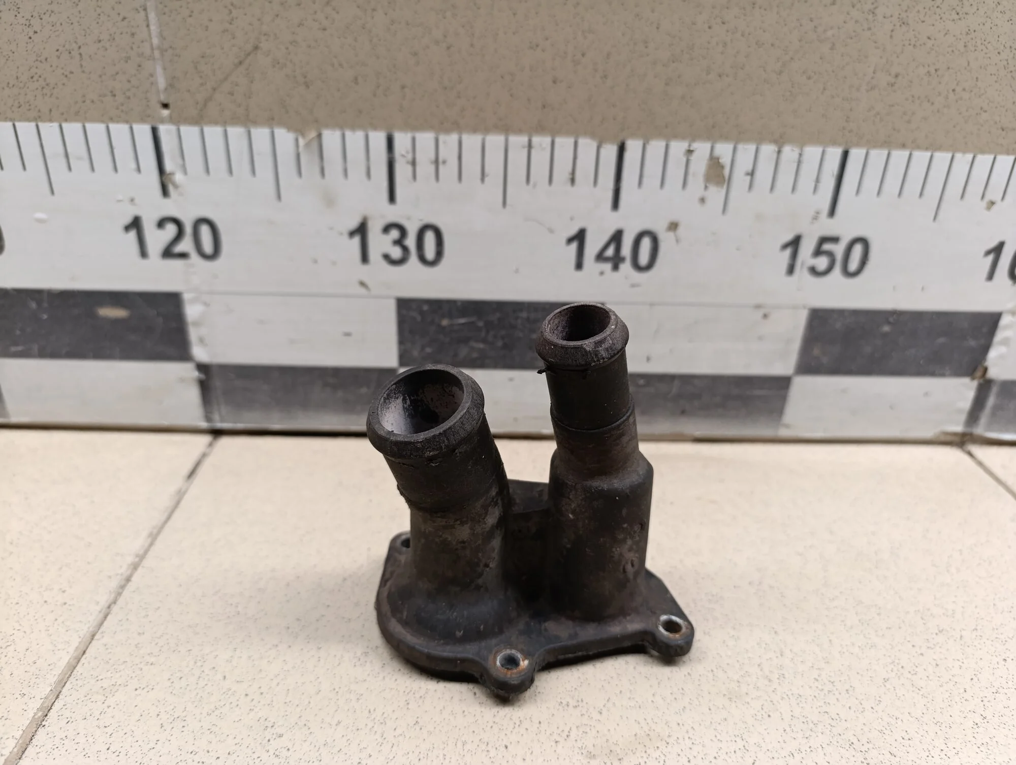 Крышка термостата Focus II 2005-2008