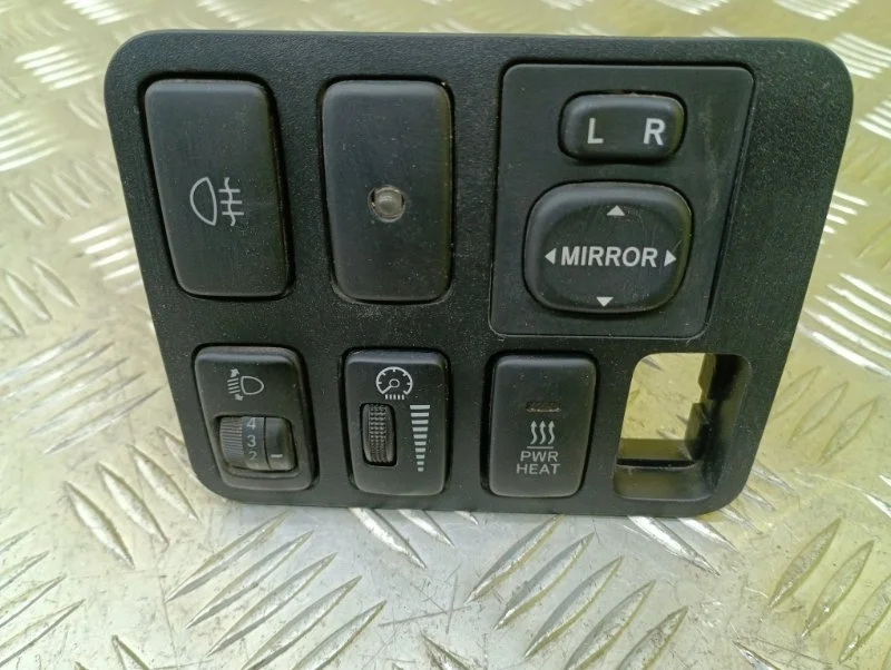 Блок кнопок Toyota Land Cruiser Prado 120 (2002-2009) 2003 8416533040 3.0 D 1KDFTV