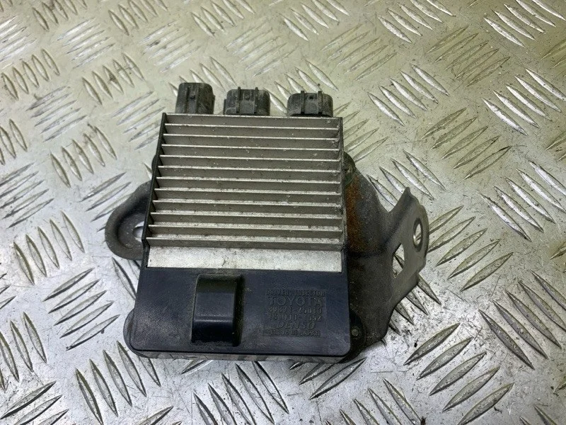 Блок управления форсунками Toyota Hilux (2005-2015) 2013 8987125010 ПИКАП 2.5 D 2KDFTV