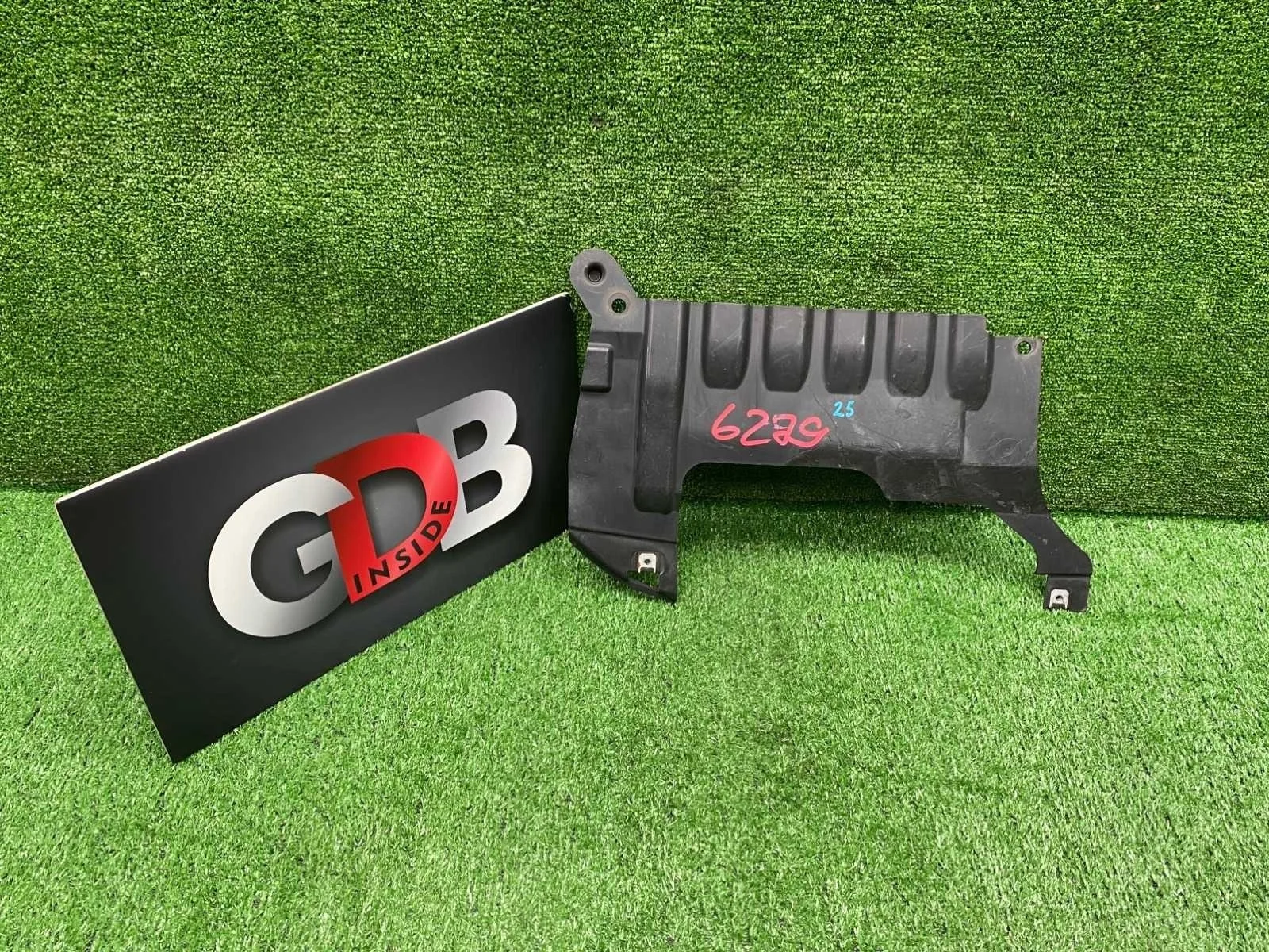 Накладка заднего бампера BMW X1 07.12.2011 51128037884 E84 N20B20A, задняя