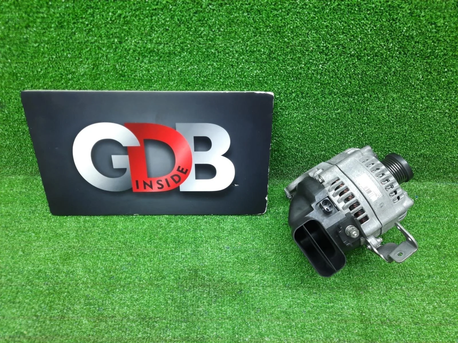 Генератор BMW 1 series 17.04.2013 12317605060 F20 N13B16A