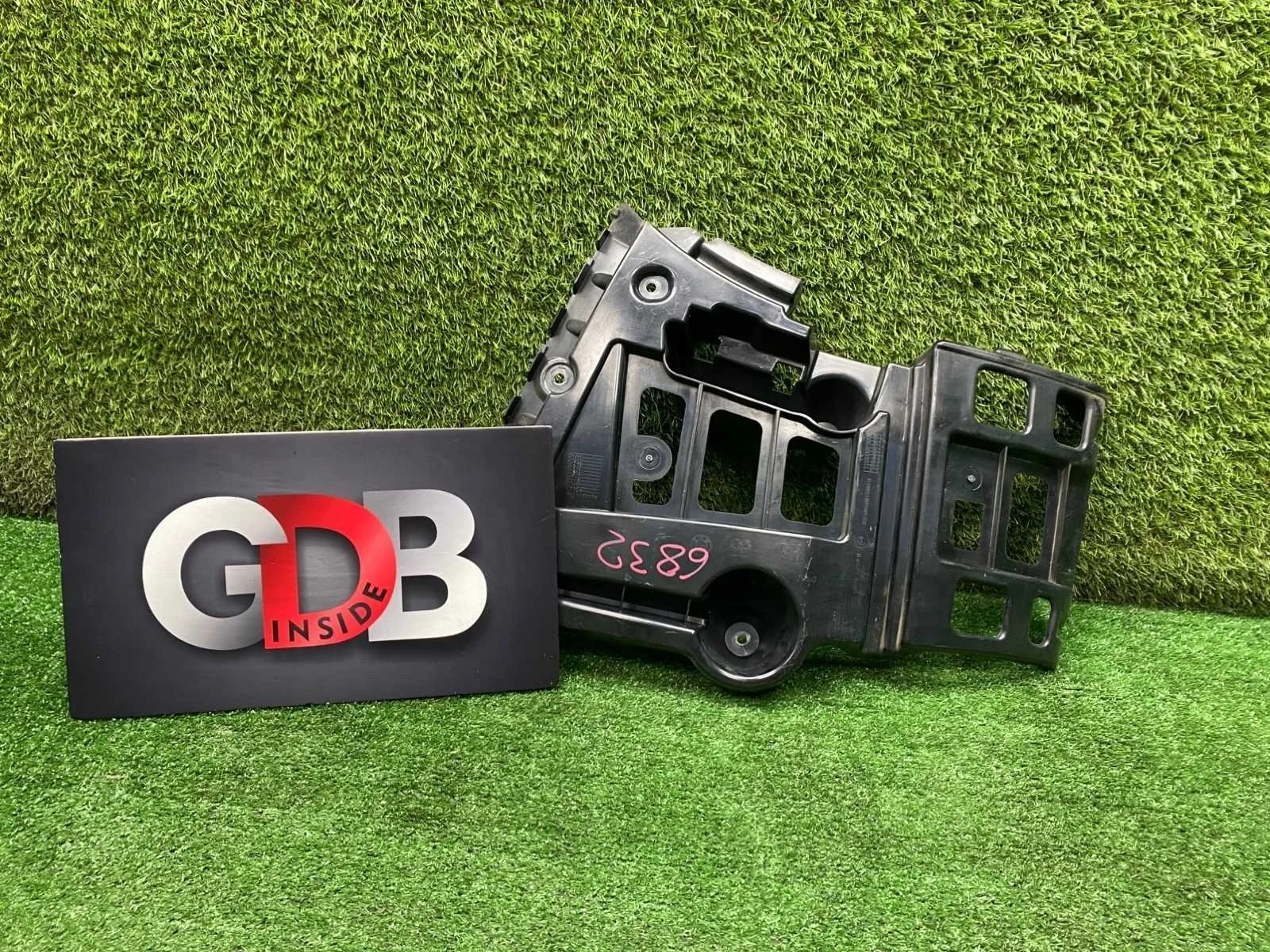 Кронштейн бампера BMW X1 23.02.2012 51122991780 E84 N20B20A, задний правый