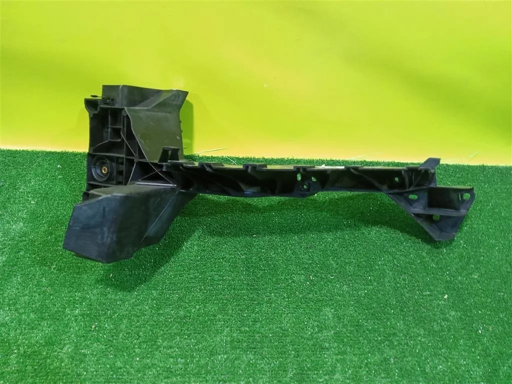 Кронштейн фар левый  Audi Q7 (4M) 2019 4M0805607 21896