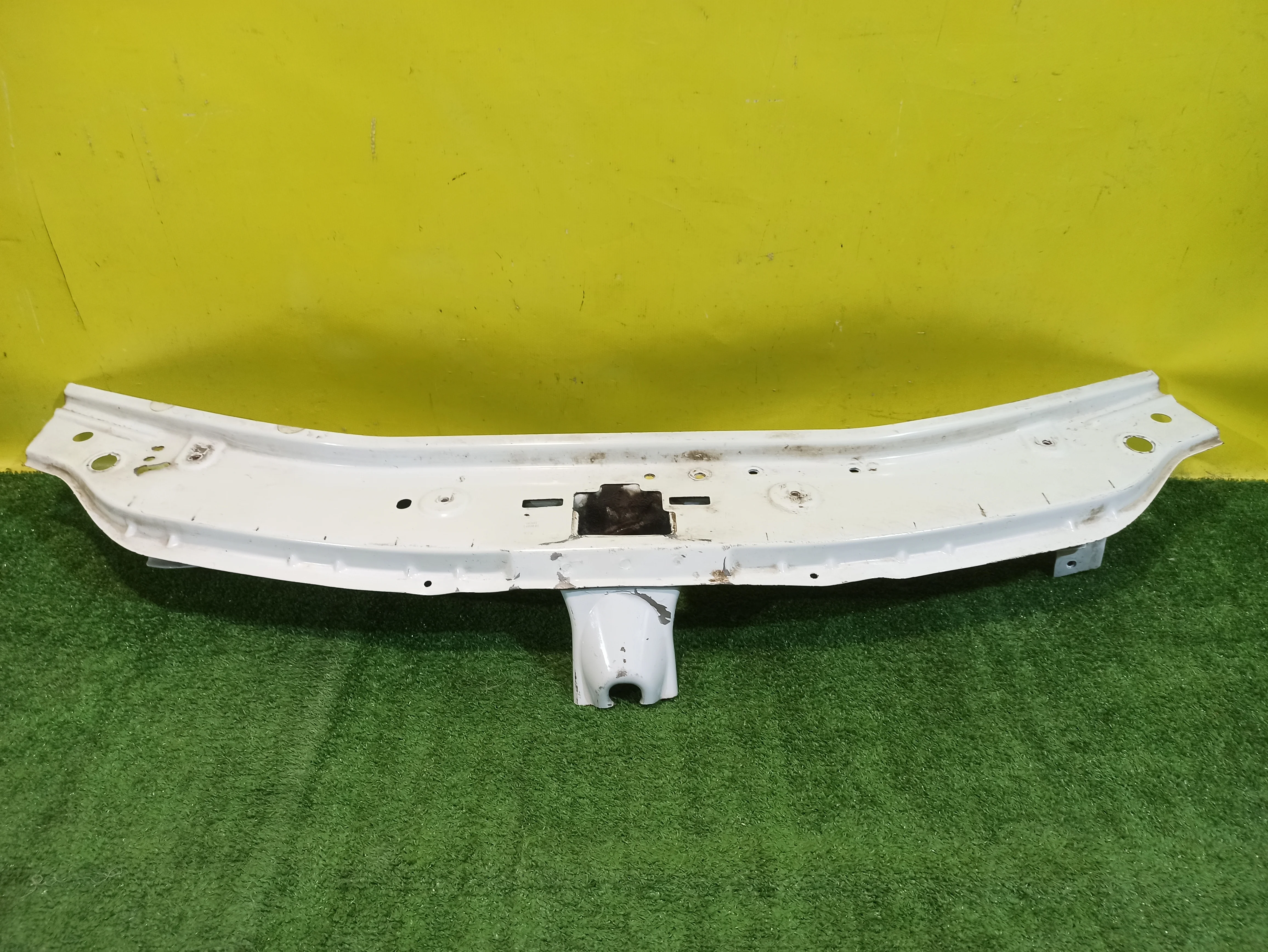 Элемент передней панели  Renault Logan 2005  6001551794 33108