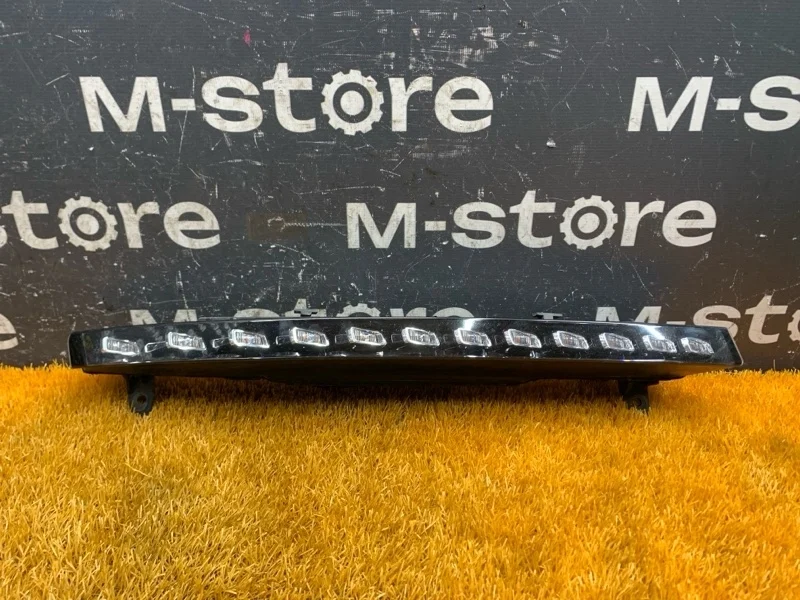 Повторитель в бампер Audi Q7 2011 4L0953042D 4L CJTC, передний правый