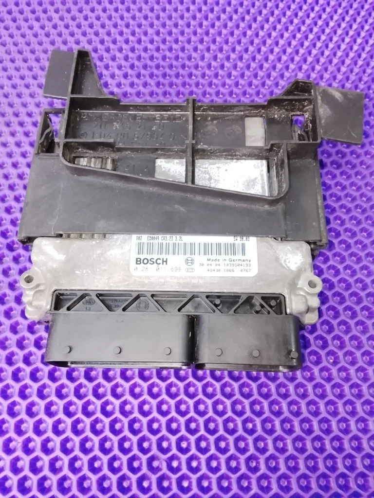 Блок управления двигателем Mercedes-Benz E-Class 2004 A6481500179 W211 3.2 648.961