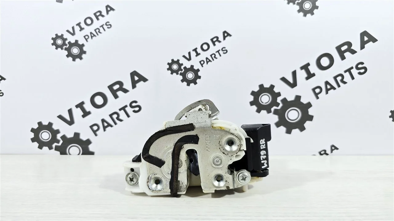 Замок двери Mitsubishi Lancer 9 2007 MN159632 CS3W 4G18, задний правый