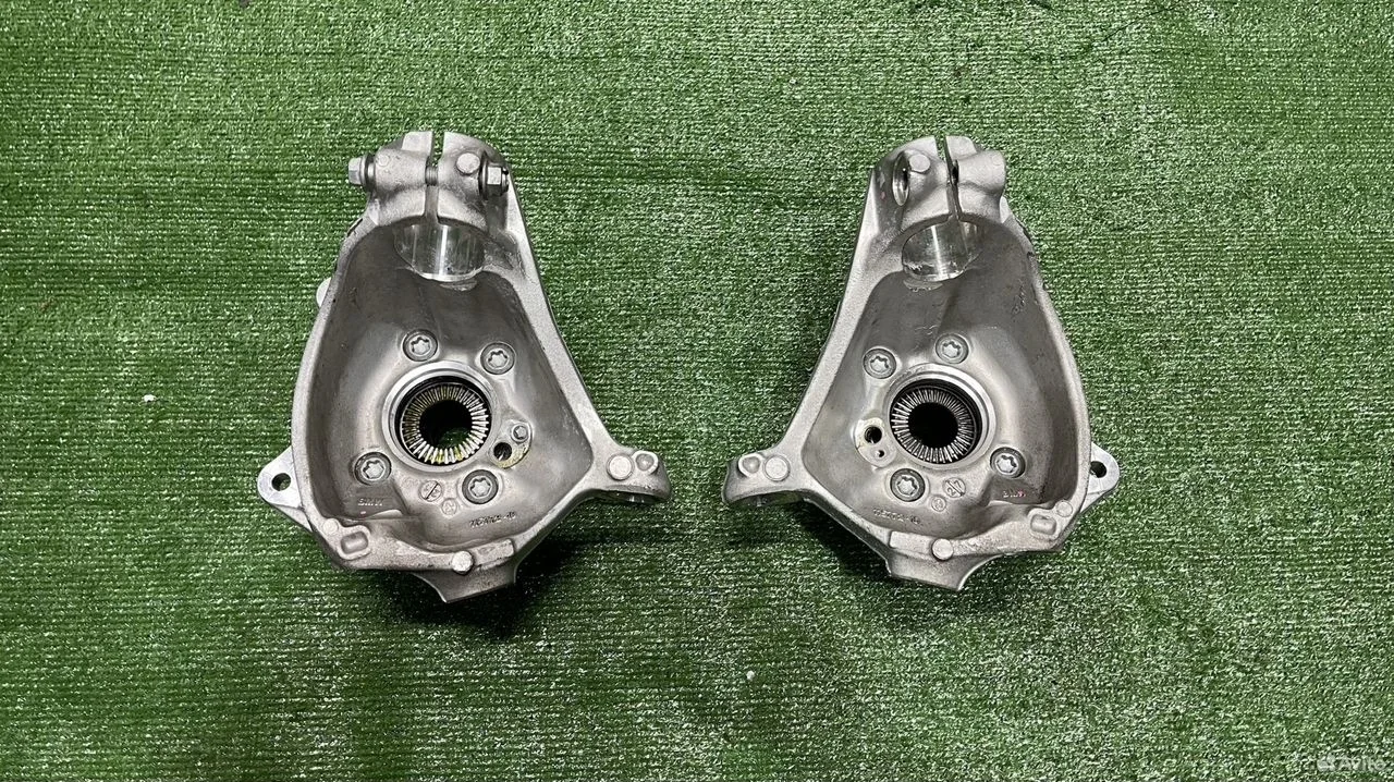 Кулак передний bmw g01 g08 g02 новый оригинал