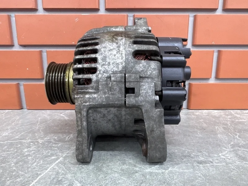 Генератор Renault Megane 2008 8200667607 2 1.6 K4M812