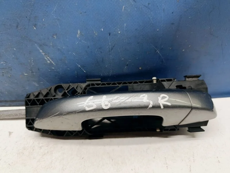 Ручка наружная Volkswagen Golf 6 2009-2013 1K8837206EGRU, задняя правая