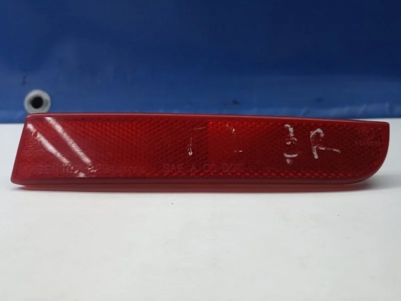 Катафот (отражатель) Mitsubishi Lancer 10 2008 8355A039, задний правый