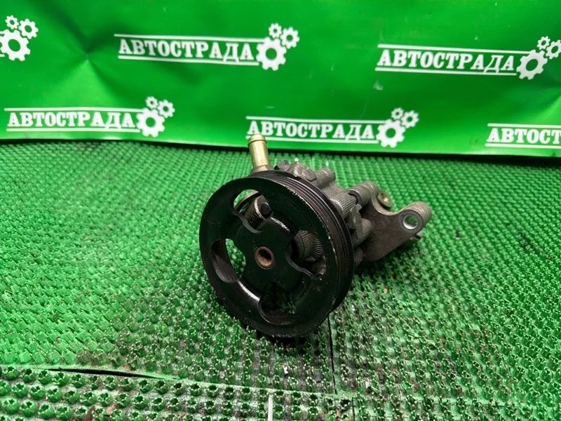 Насос ГУР Toyota 4431050070 3UZ FE