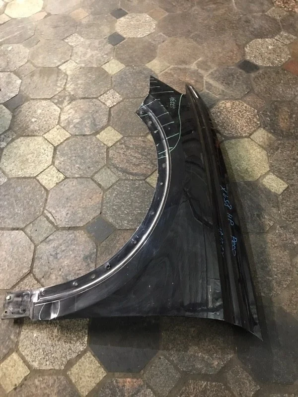 Крыло Audi Q8 4M8821105A, переднее левое