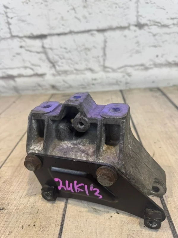 Кронштейн кпп Skoda Octavia 2009 A5