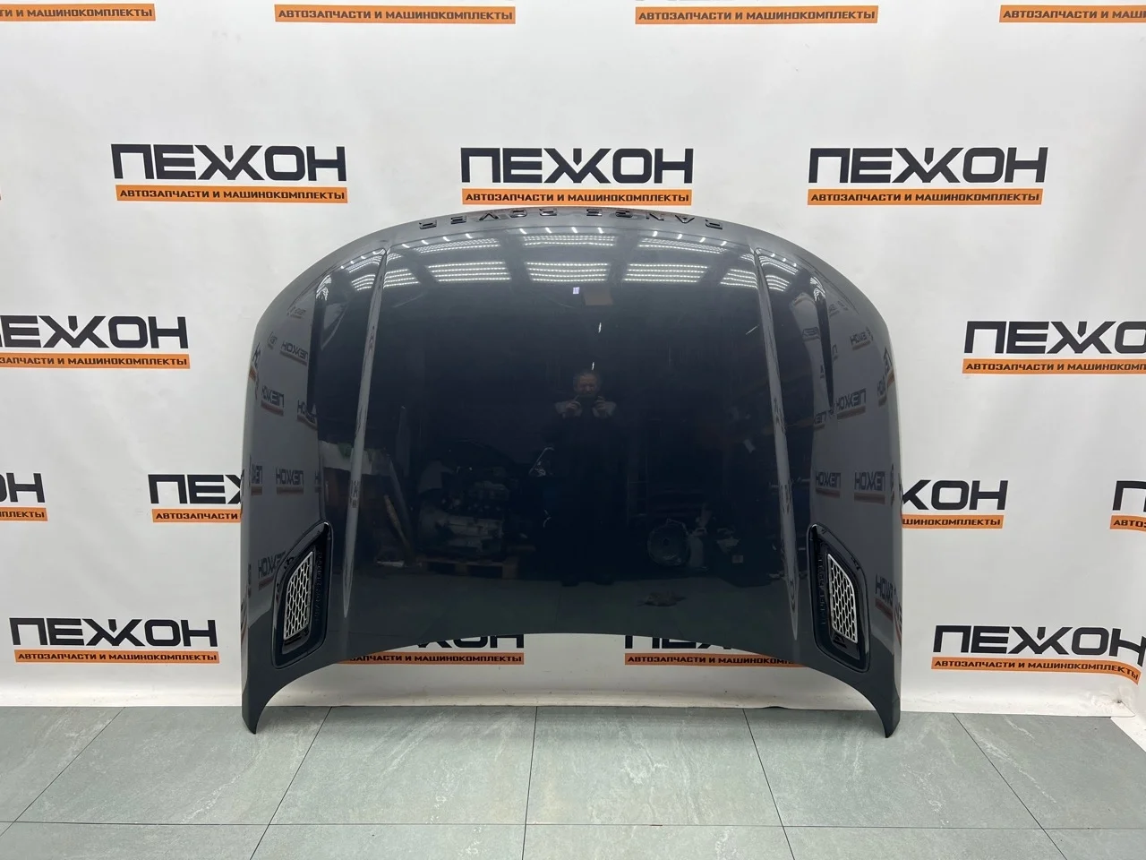 Капот LAND ROVER Range Rover Sport 2016 LR077649 L494 3.0 306DT