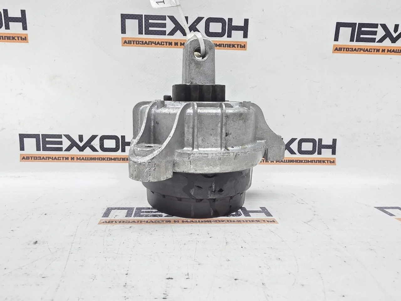 Подушка двигателя BMW 5-SERIES 2014 22116785602 F10 2.0 N47D20, правая