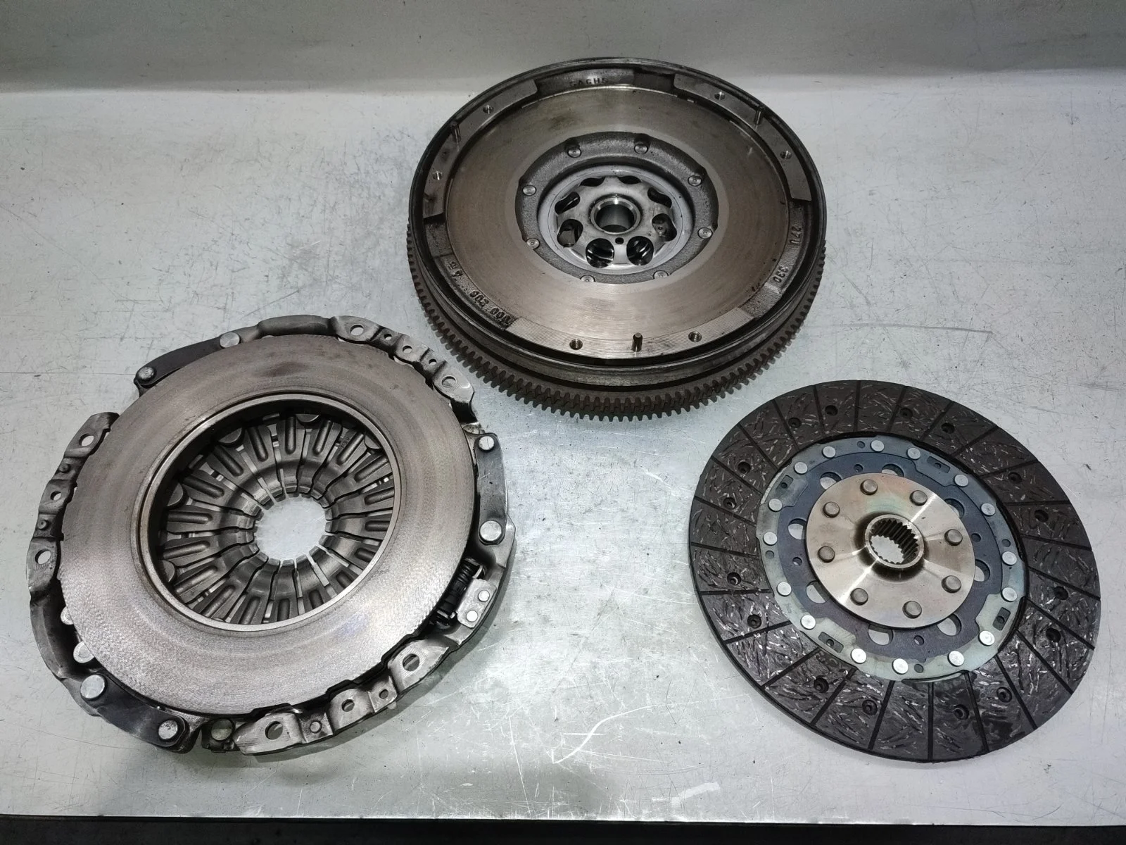 Маховик двухмассовый SsangYong Kyron 2009 D130