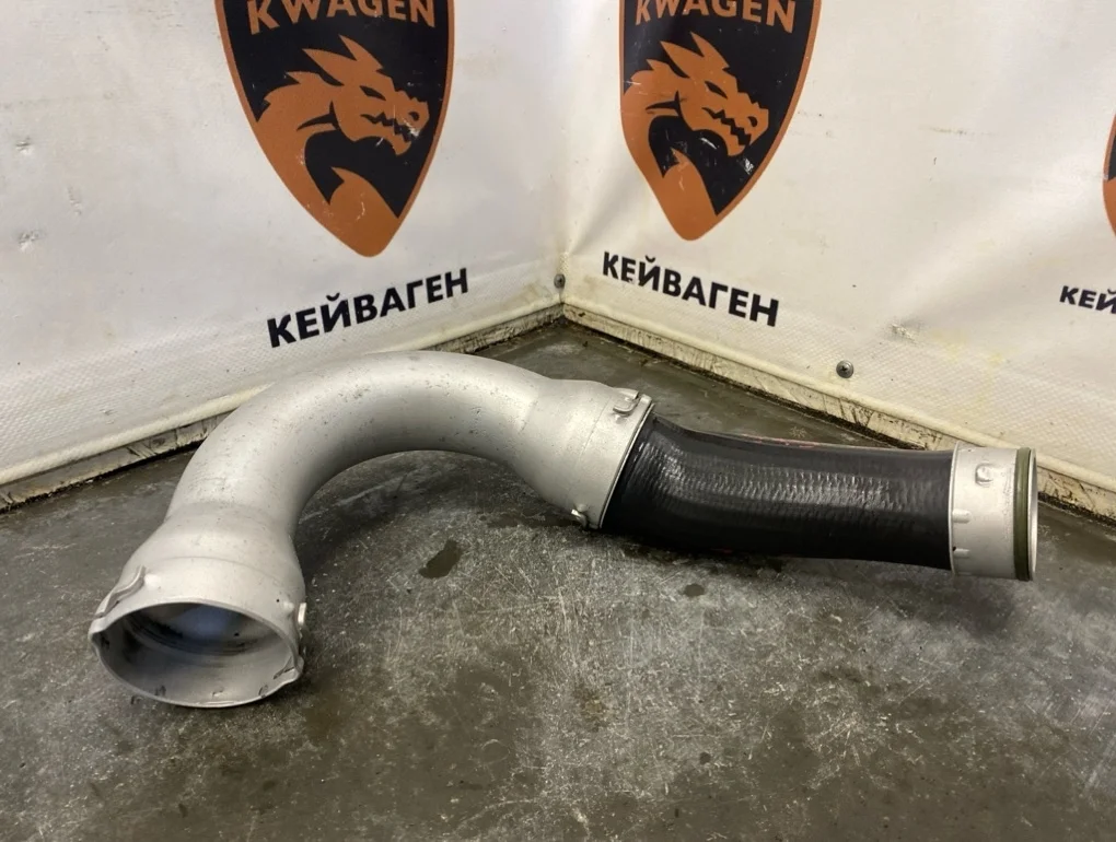 Патрубок интеркулера Volkswagen Transporter 2003 T5