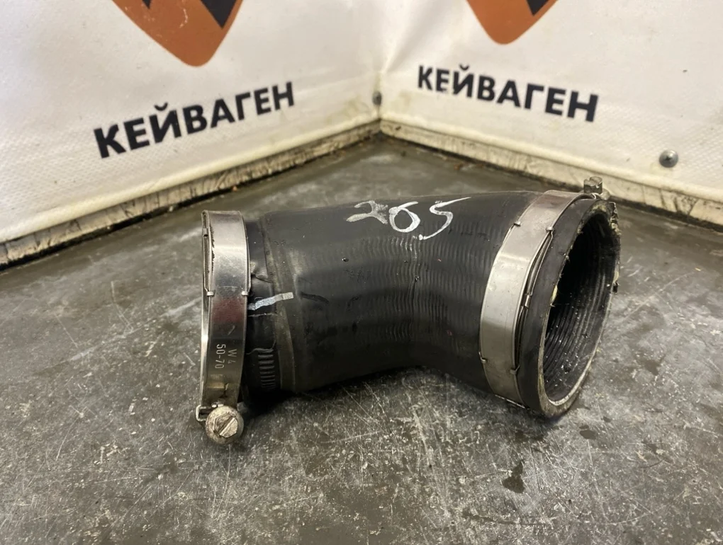 Патрубок интеркулера Skoda Octavia 2012 A5