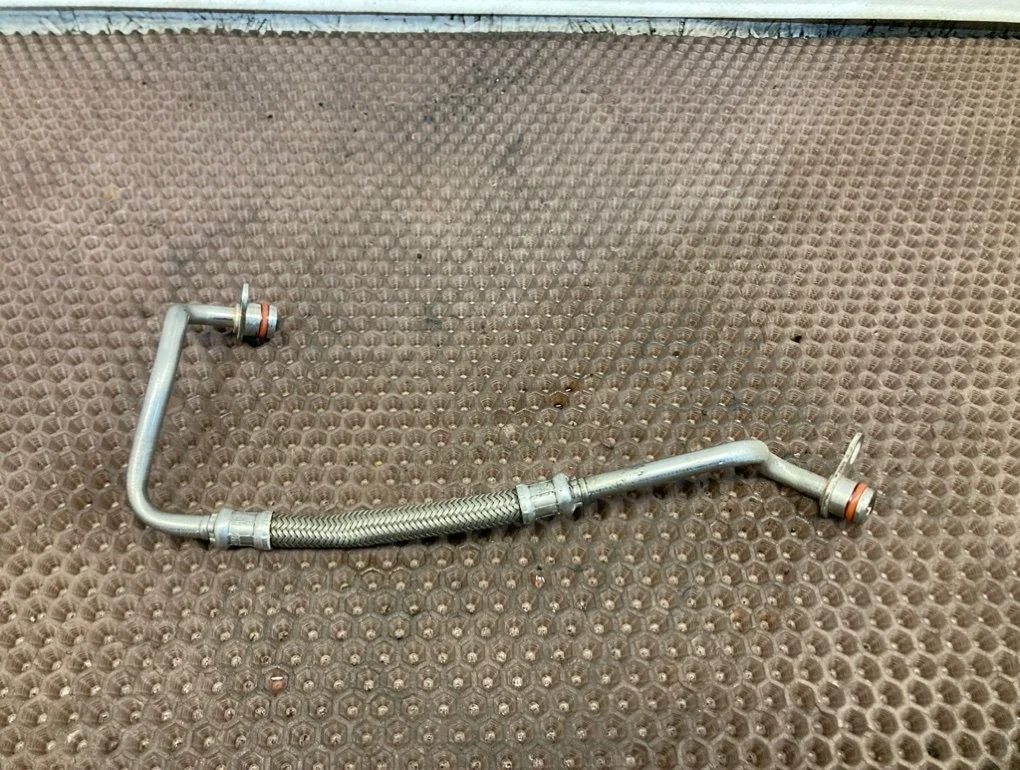 Трубка маслянная Audi A4 2017 B9