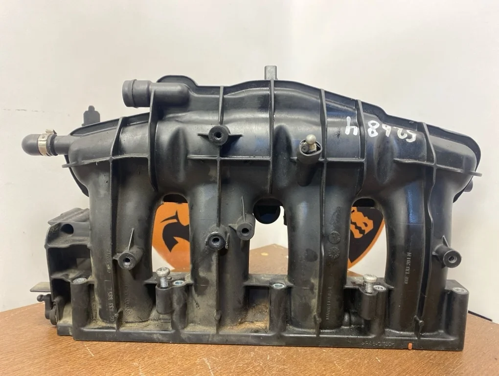 Коллектор впускной Audi A4 2006 B7