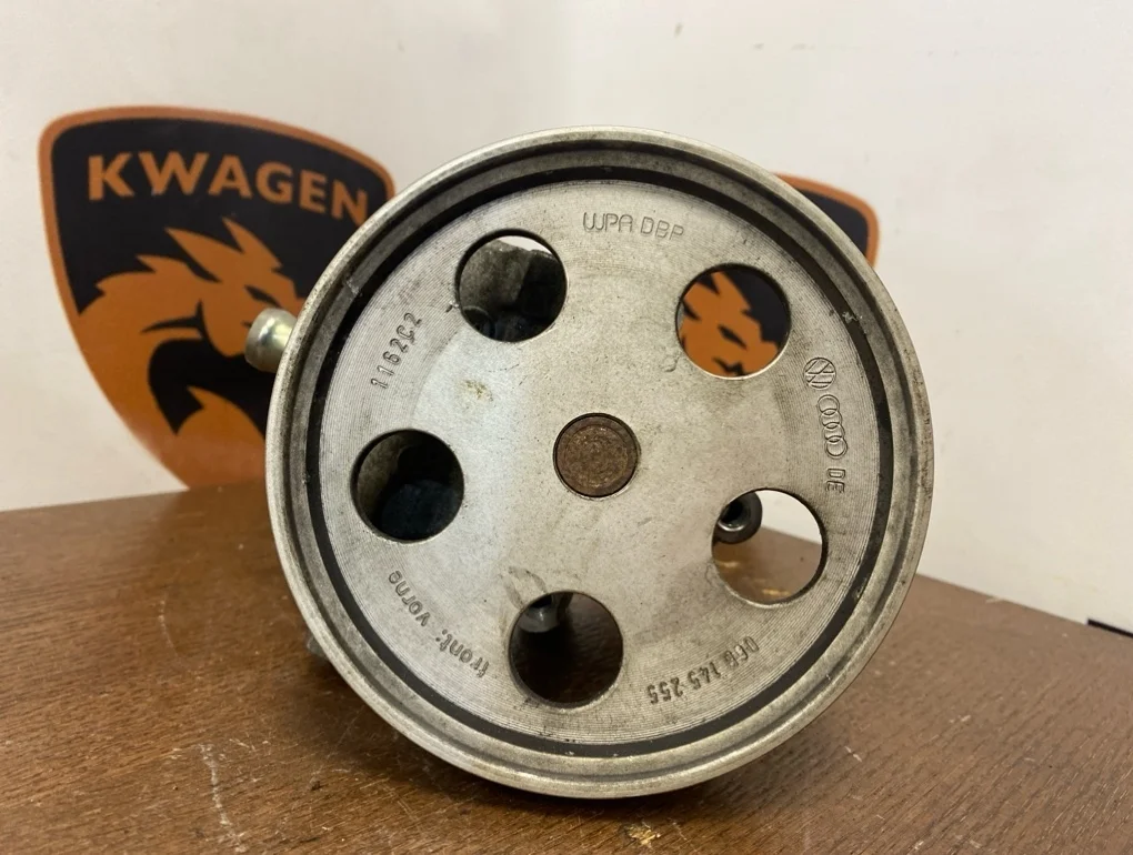 Насос гидроусилителя руля Audi A4 2006 B7