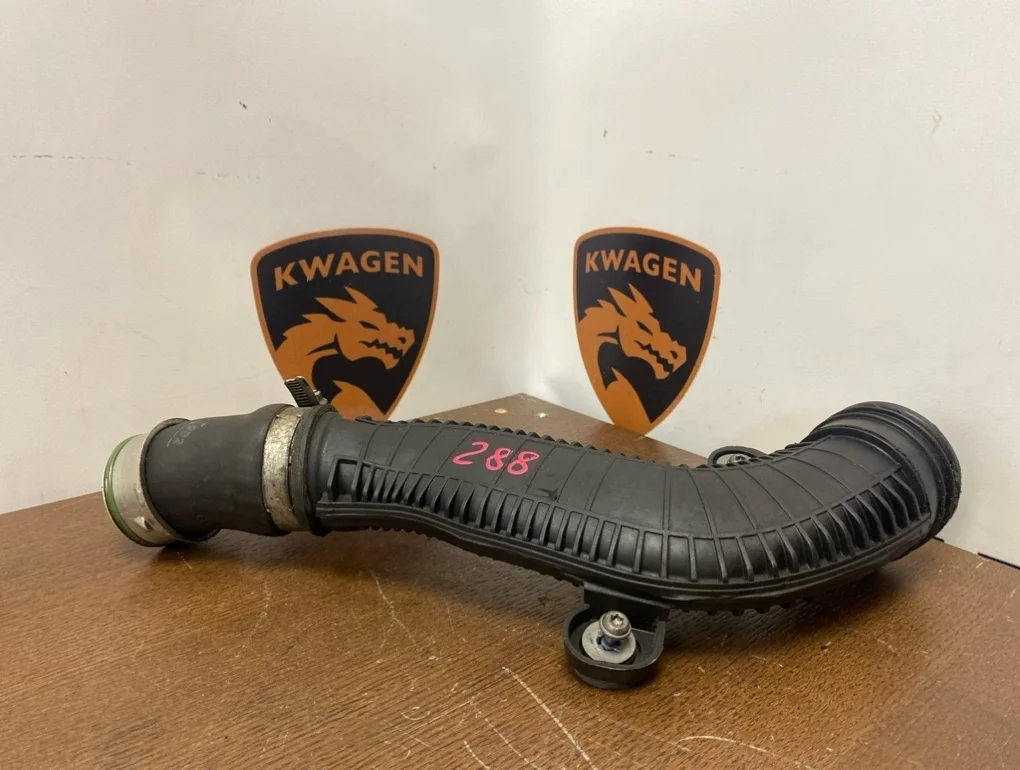 Патрубок интеркулера Volkswagen Passat CC 2013 B6