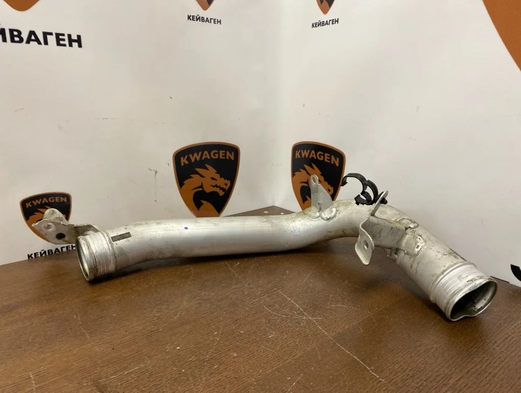 Патрубок интеркулера Volvo V90 2017