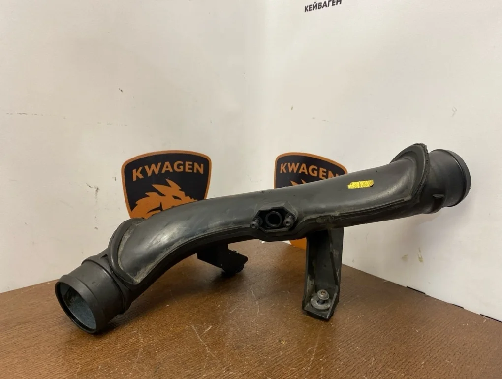 Патрубок интеркулера Volkswagen Tiguan 2009 5N