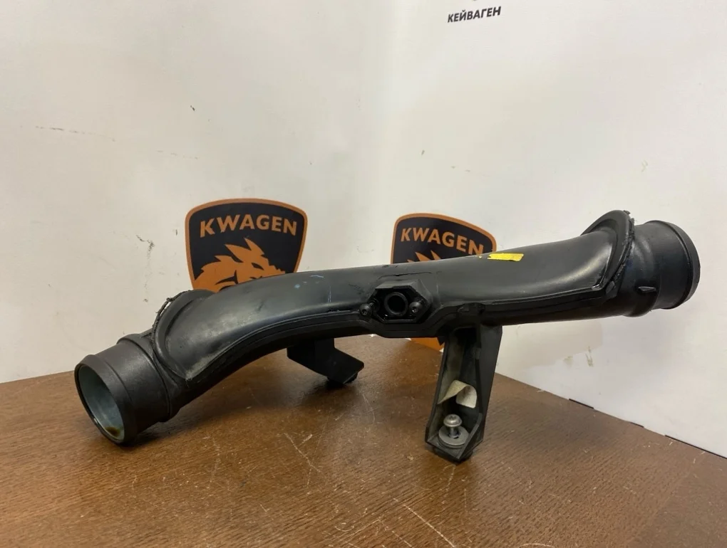 Патрубок интеркулера Volkswagen Tiguan 2010 5N