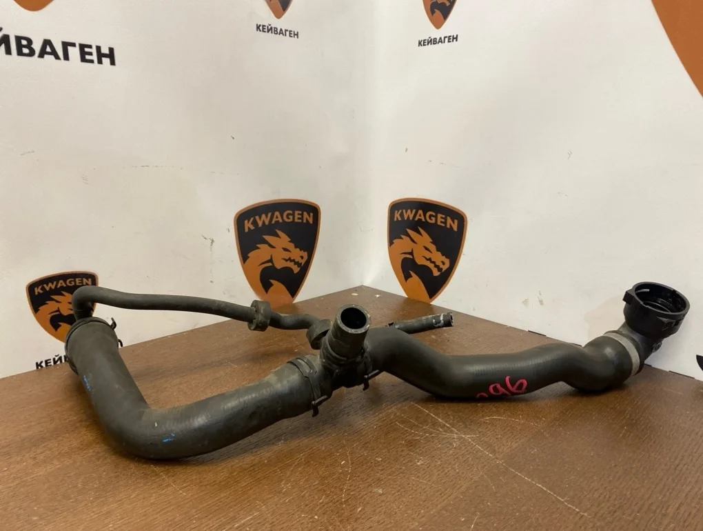 Патрубок системы охлаждения Volkswagen Tiguan 2010 5N