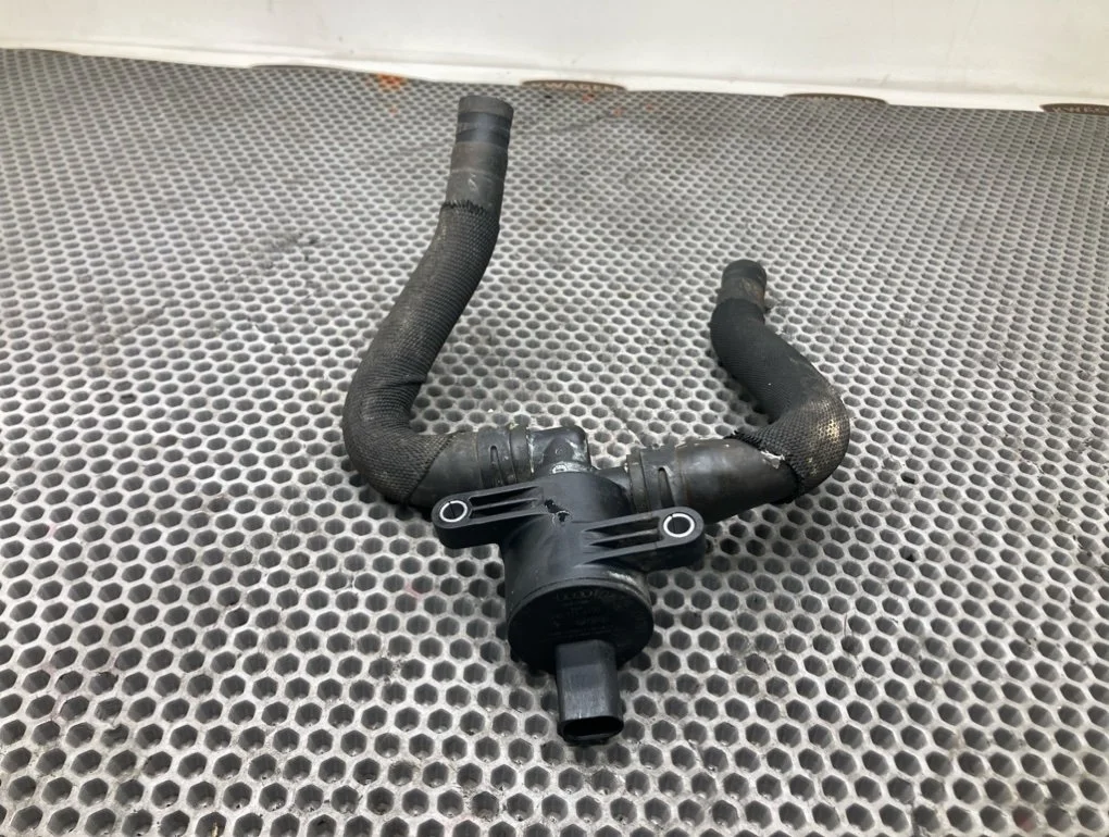 Помпа дополнительная Volkswagen Touareg 2015 NF