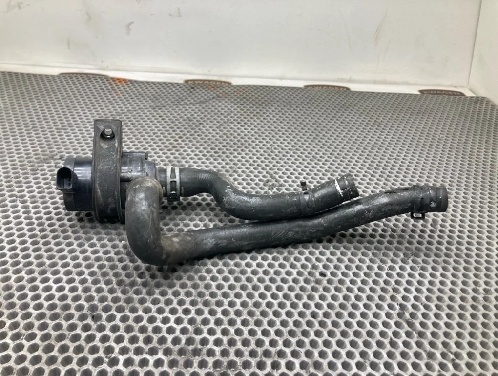 Помпа дополнительная Volkswagen Tiguan 2009 5N