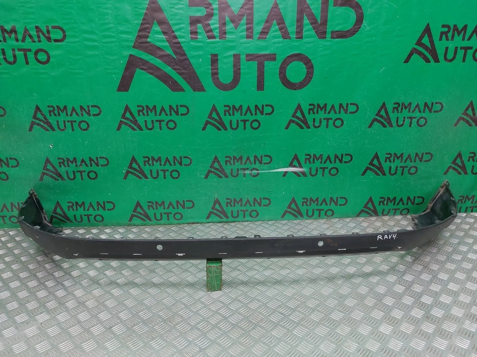 Юбка бампера Toyota RAV4 2015-2019 CA40