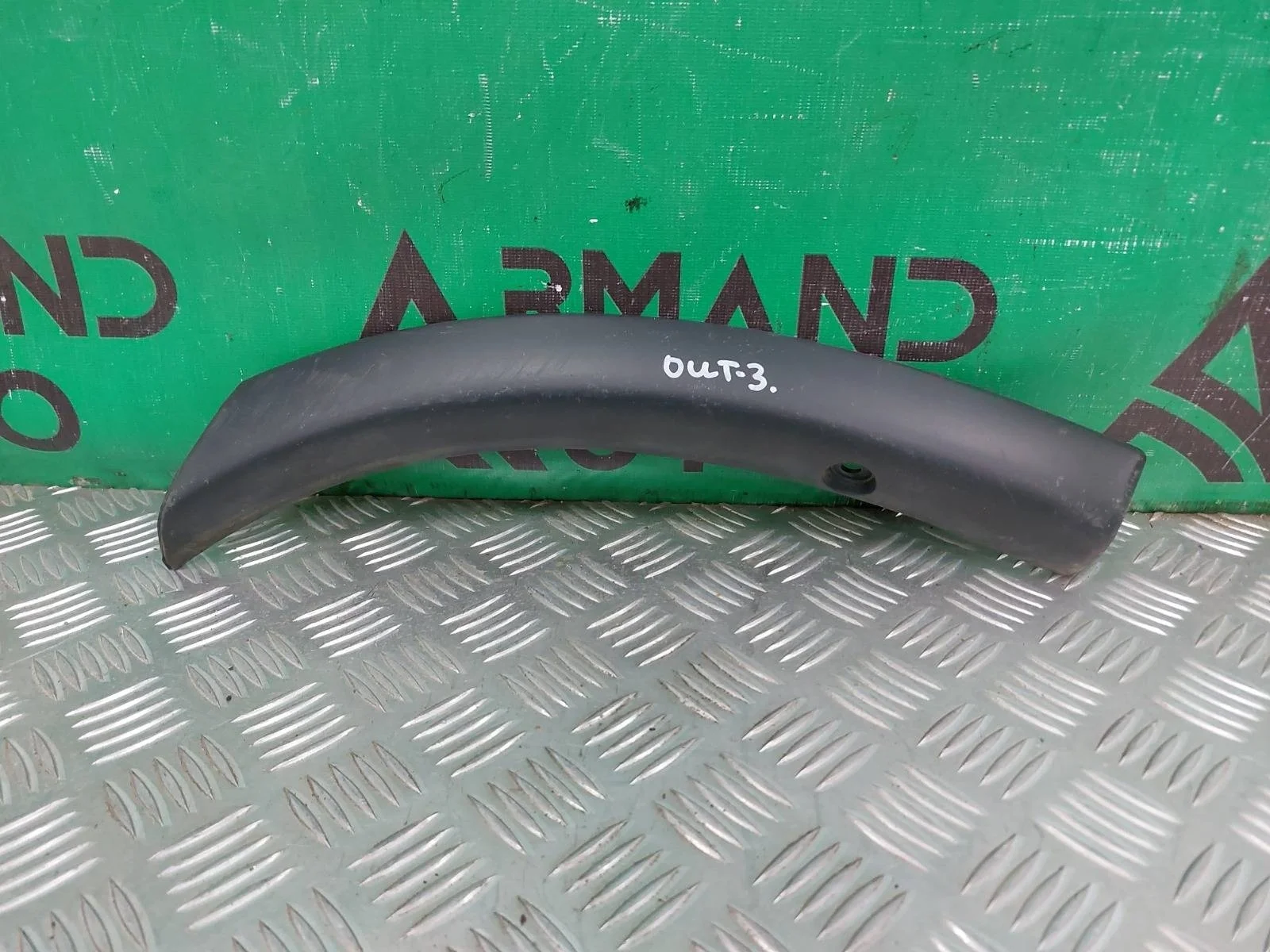 Расширитель бампера Mitsubishi Outlander 2014-2018 3