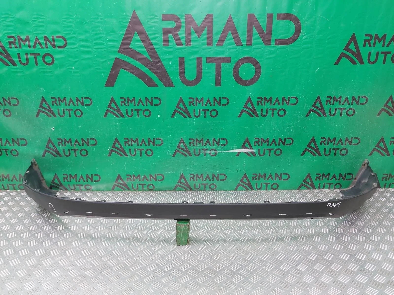 Юбка бампера Toyota RAV4 2015-2019 CA40