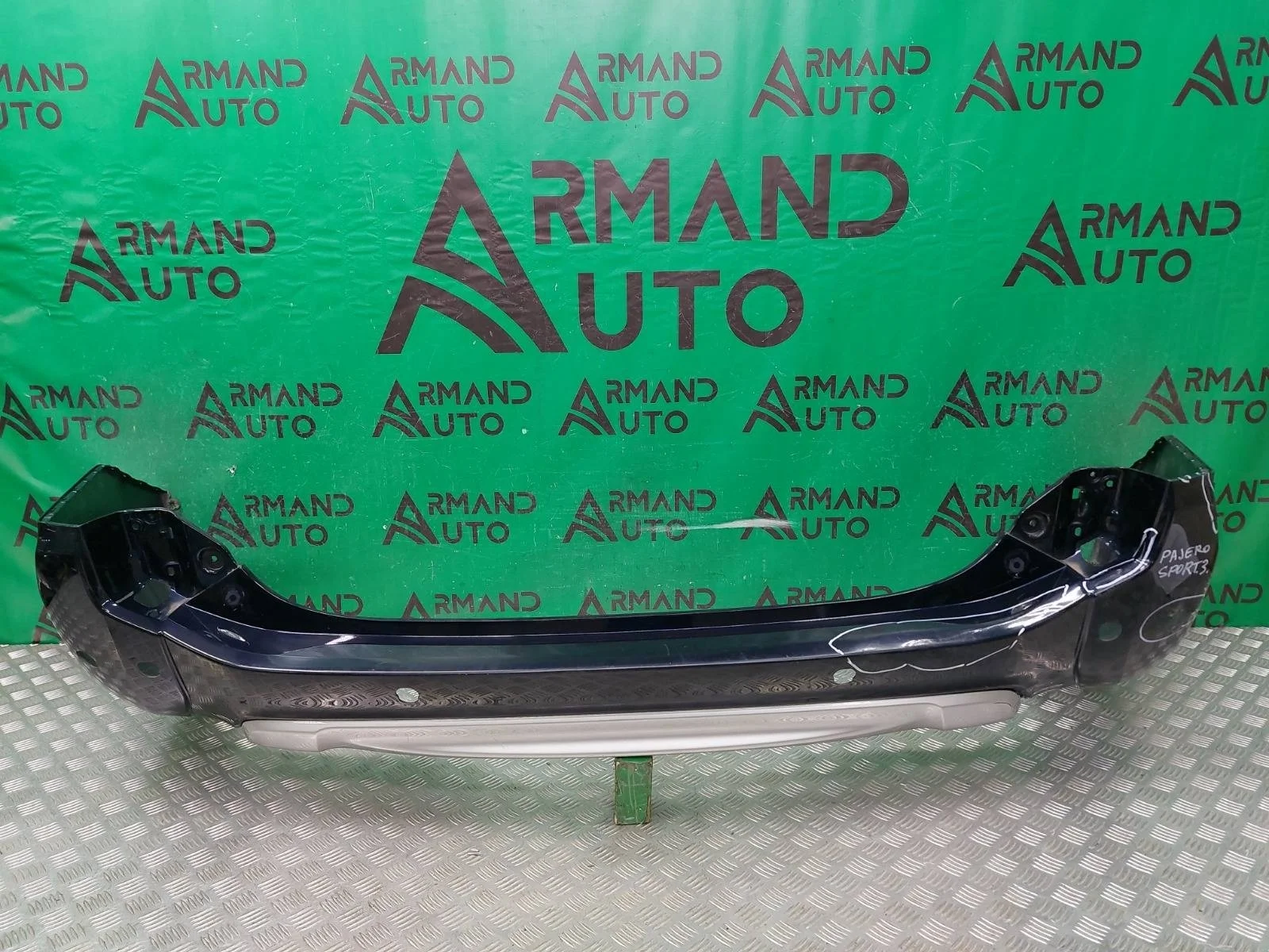 Бампер Mitsubishi Pajero Sport 2015-2021 3