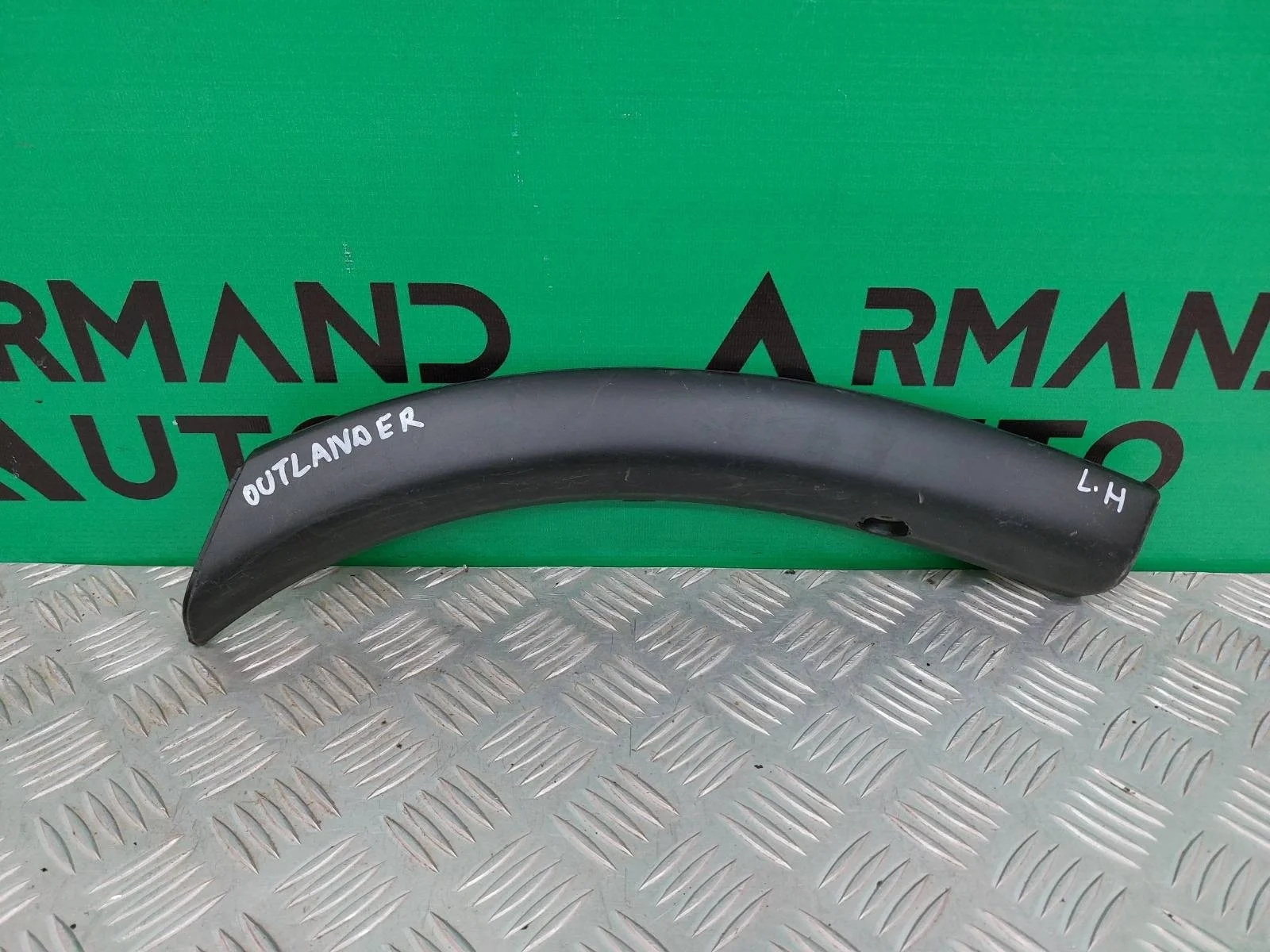 Расширитель бампера Mitsubishi Outlander 2014-2018 3