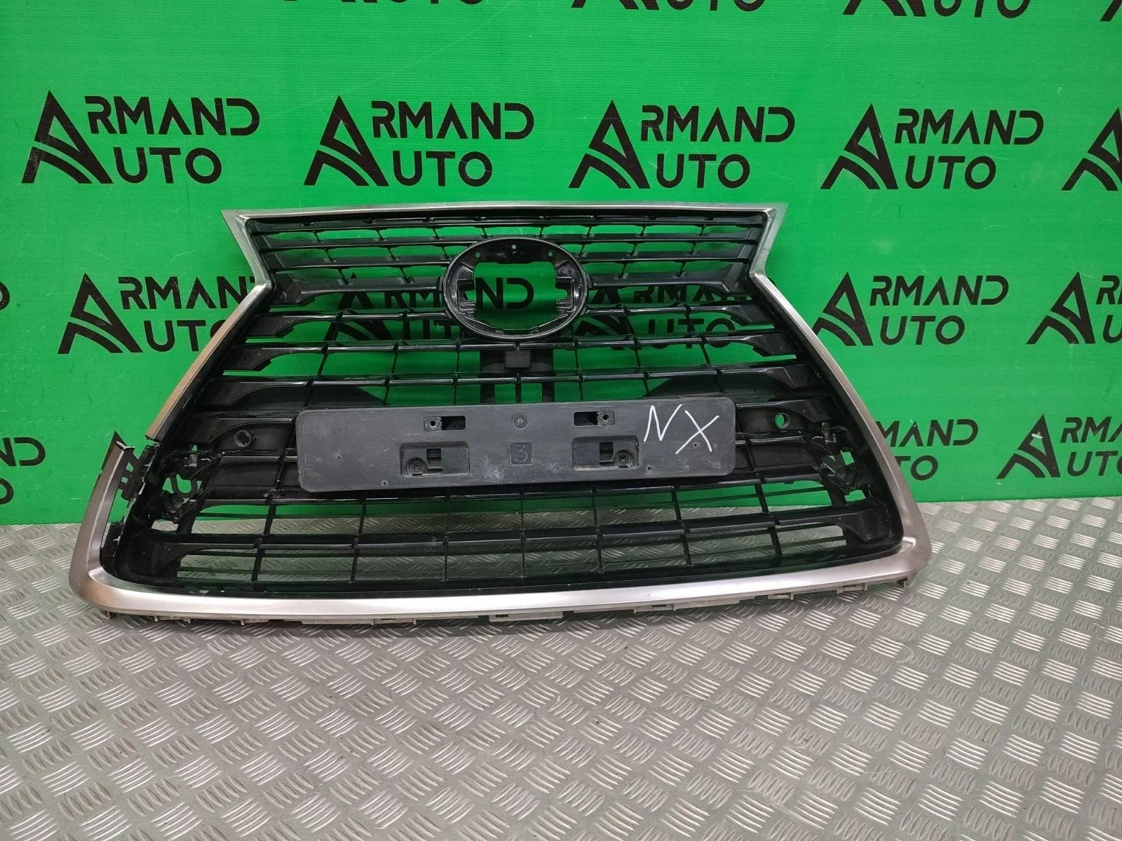 Решетка радиатора Lexus NX 2017-2021