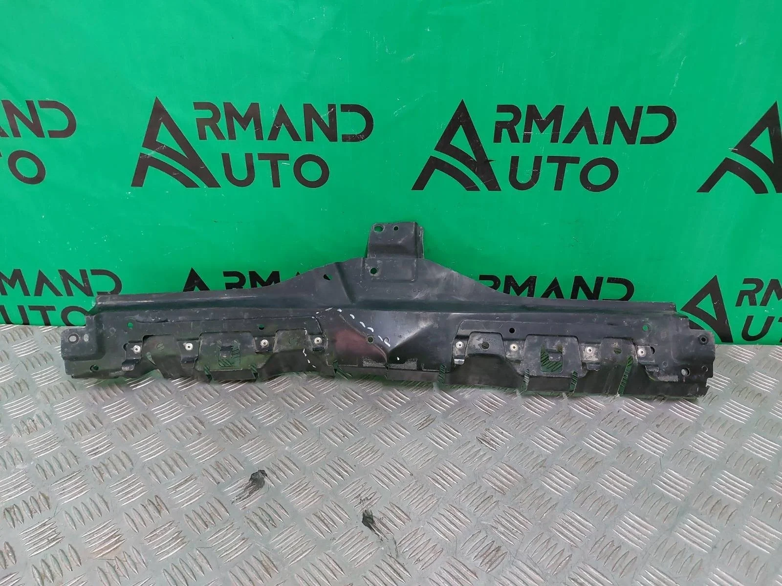 Панель передняя (суппорт радиатора) верхняя Toyota Land Cruiser Prado 2017-нв 150