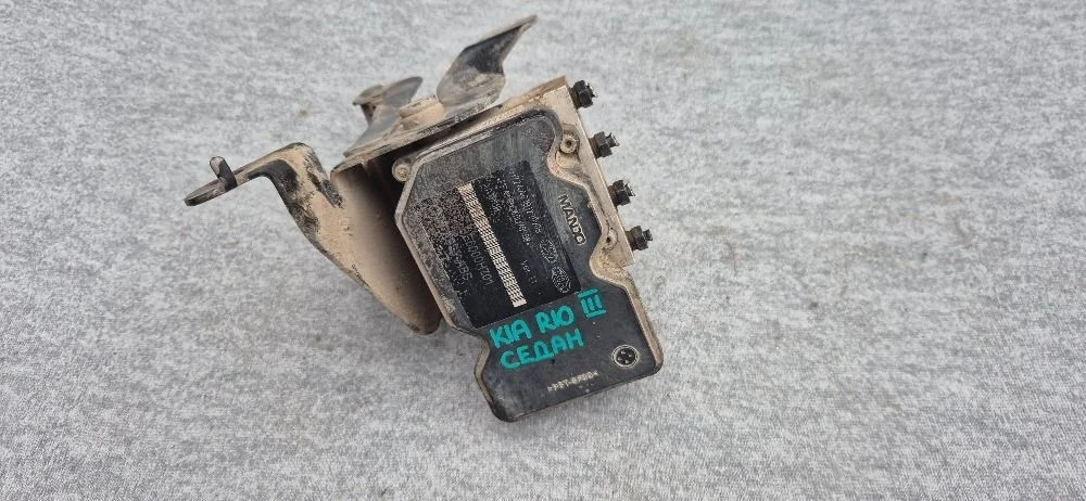 Блок ABS (насос) Kia RIO 2011-2017