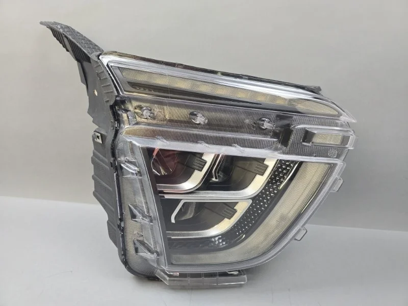 Фара Hyundai Creta 2021- 92102BW110 2, правая