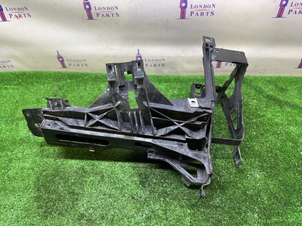 Кронштейн крепления фары BMW F10