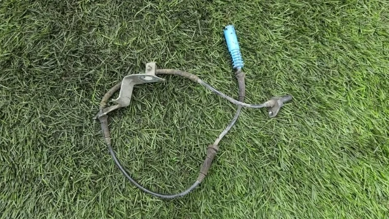 Датчик ABS BMW 7 2004 34526771708 E65 M54B30, передний