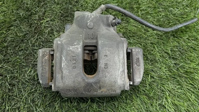 Суппорт тормозной BMW X5 2005 34116773132 E53 M54B30, передний правый