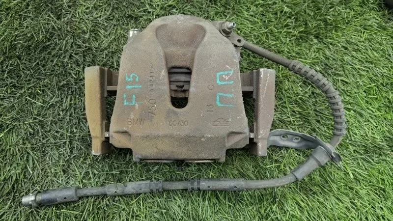 Суппорт тормозной BMW X5 34116776784 F15, передний правый