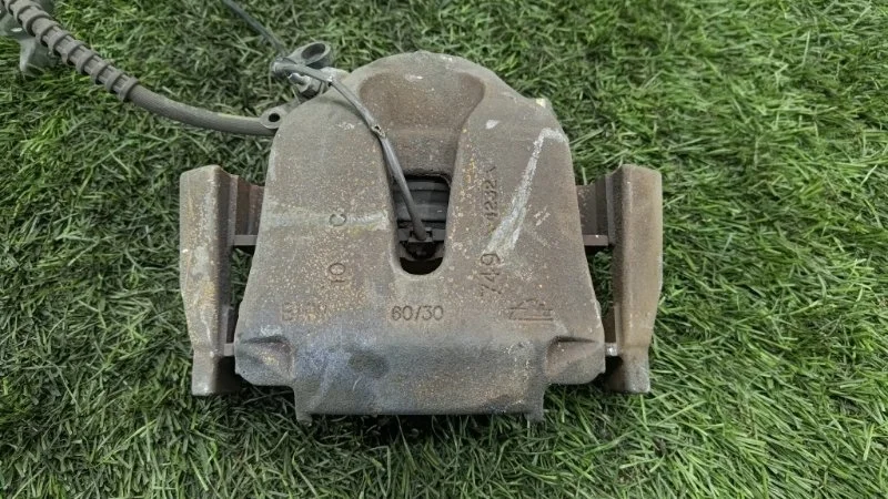 Суппорт тормозной BMW X5 34116776783 F15, передний левый