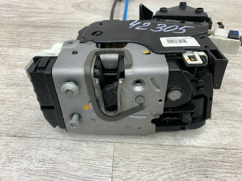 Замок двери MERCEDES-BENZ C-CLASS 2008 A2047303935 СЕДАН 646.811 30 214407, задний левый