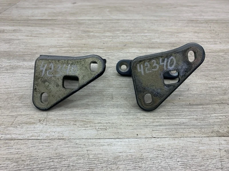 Петля двери MERCEDES-BENZ E-CLASS 2007 A2117200237 УНИВЕРСАЛ 646.821 30 035968, передняя правая