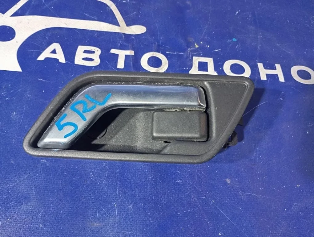 ручка двери внутренняя LAND ROVER FREELANDER L359 - R LR002715